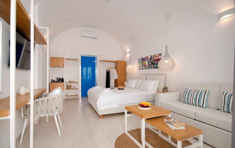 Tiara Holidays - Lefko Suites - Family Suite - bedroom